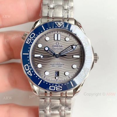 OM Swiss Omega Seamaster Diver 300m Master Chronomeyer Watch - SS Gray Face